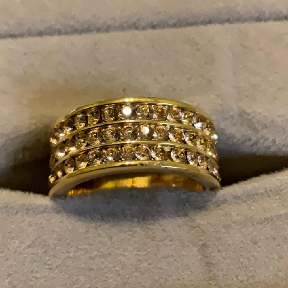 Triple row of small clear stones gold toned sterling silver 925 ring